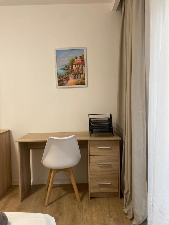 Central Welcoming Apartment In Tiranë Luaran gambar