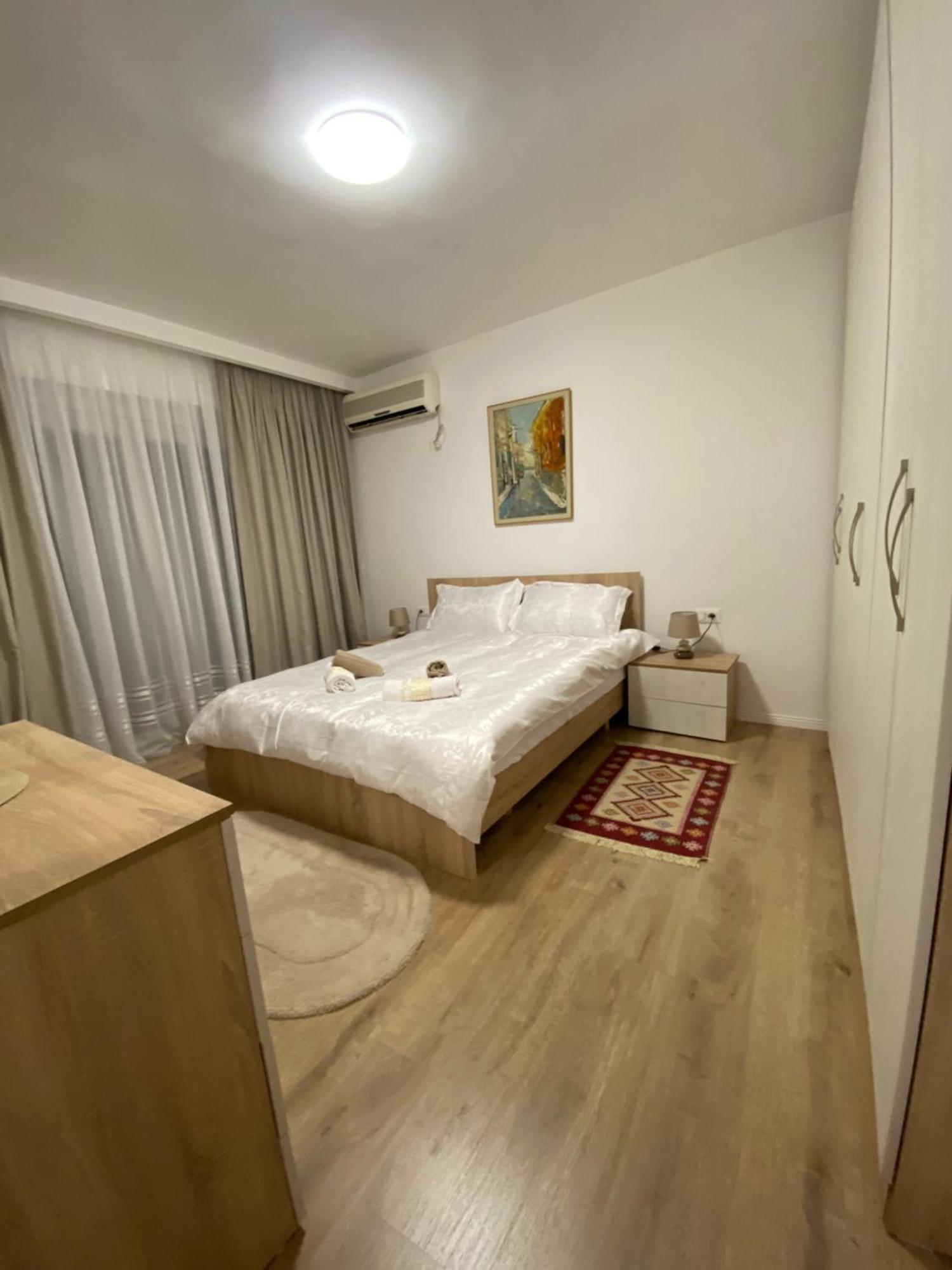 Central Welcoming Apartment In Tiranë Luaran gambar