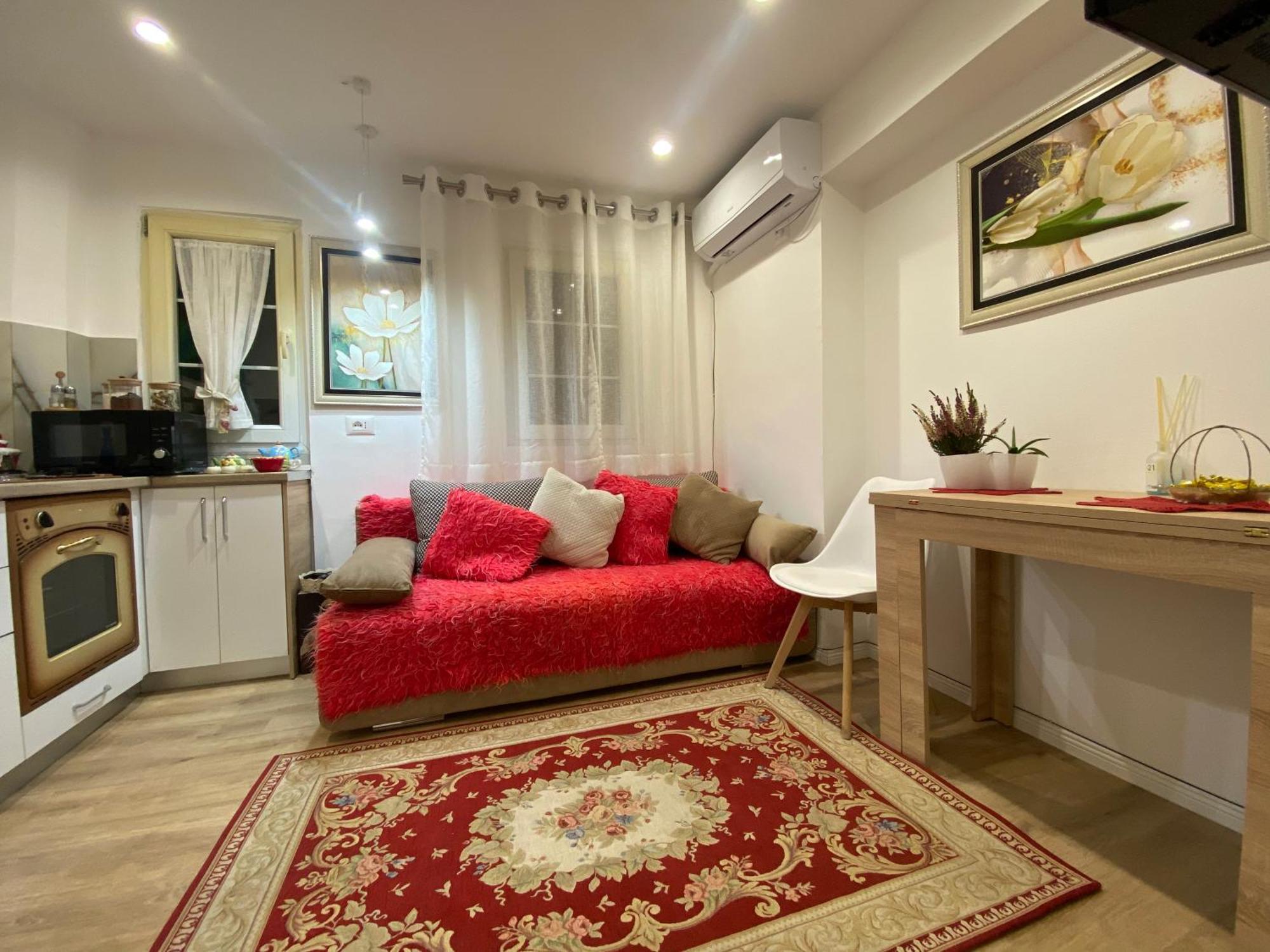 Central Welcoming Apartment In Tiranë Luaran gambar