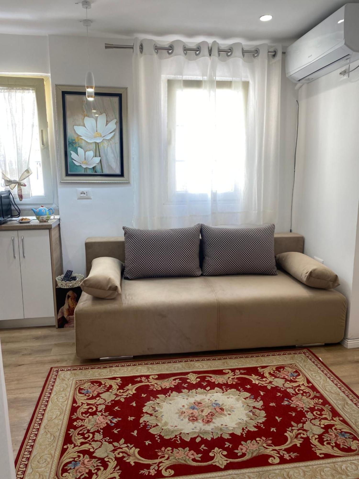 Central Welcoming Apartment In Tiranë Luaran gambar