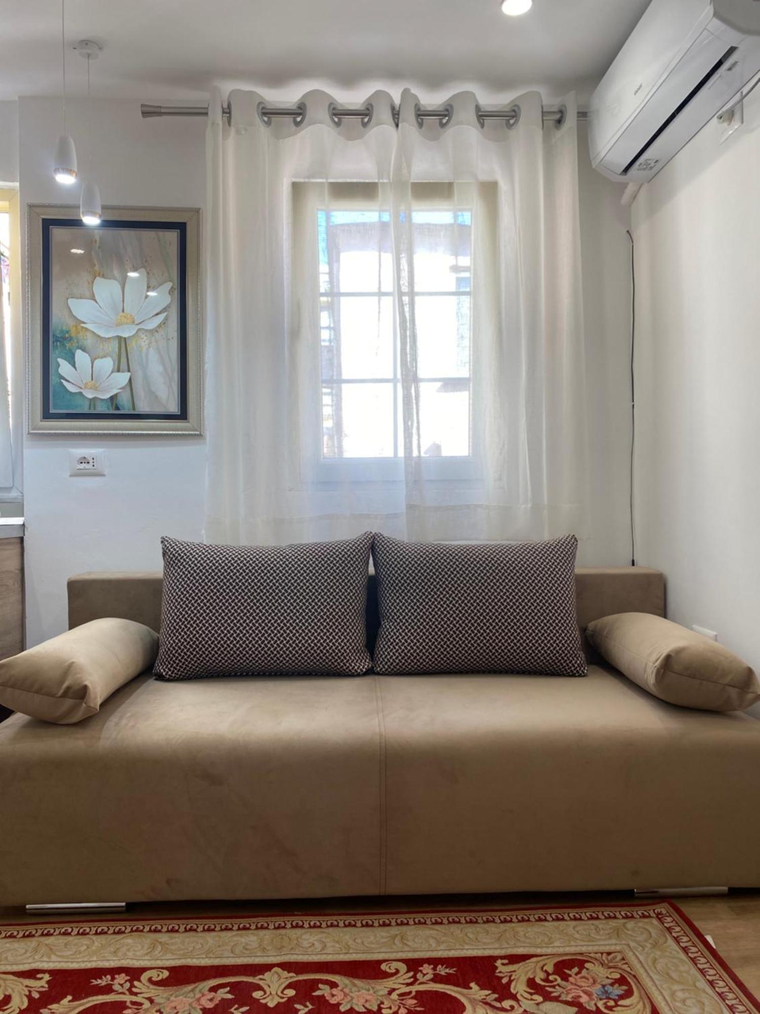 Central Welcoming Apartment In Tiranë Luaran gambar