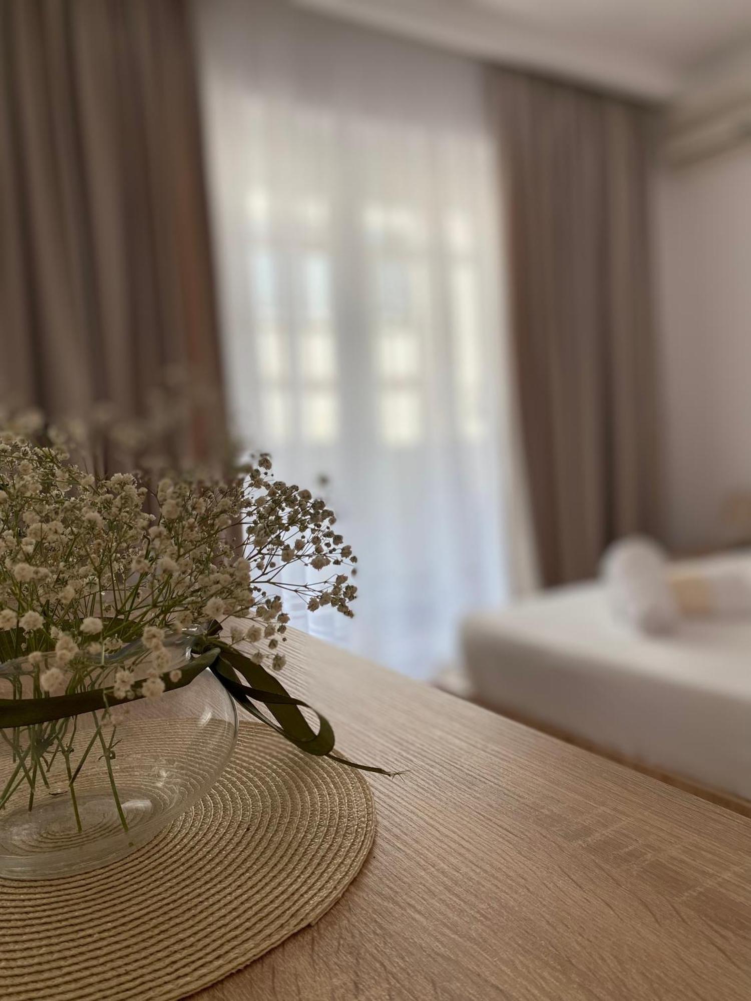 Central Welcoming Apartment In Tiranë Luaran gambar